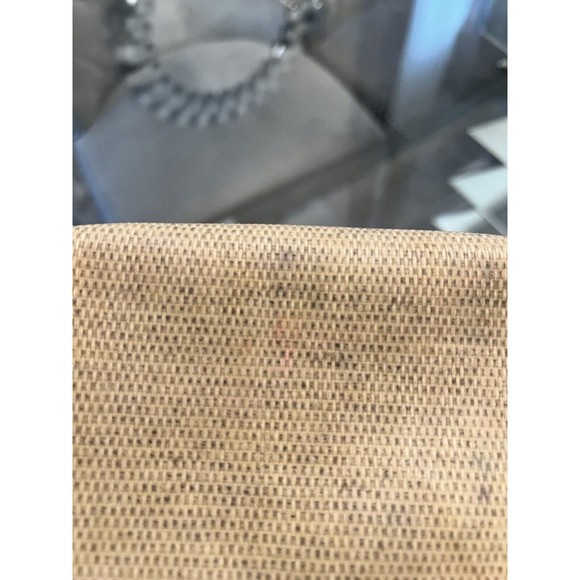 DOONEY & BOURKE 4Y20 BEIGE/WHITE FLAP WRISTLET - Picture 11 of 13